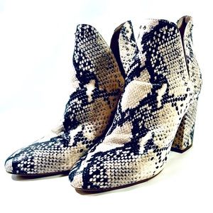 🐍STEVE MADDEN: Rookie Natural Snake Bootie🐍